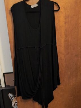 Transparente Black Sleeveless Draped Tunic